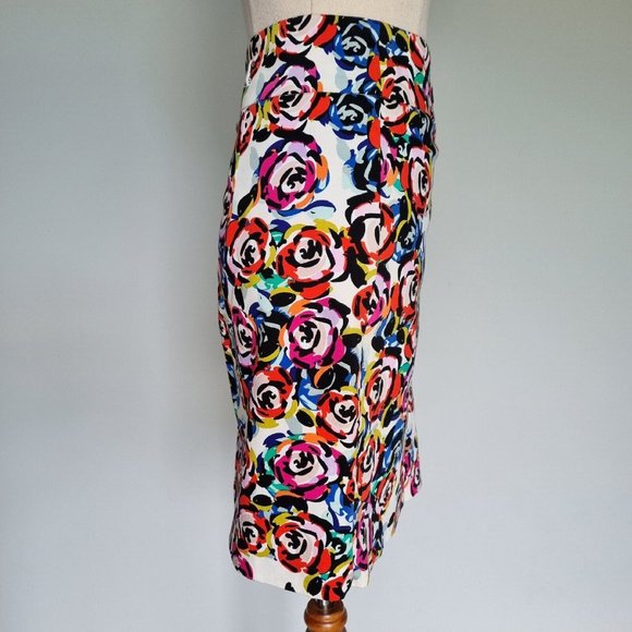 Review Multicolour Floral Rose Pencil Skirt Size 14 - Picture 4 of 6